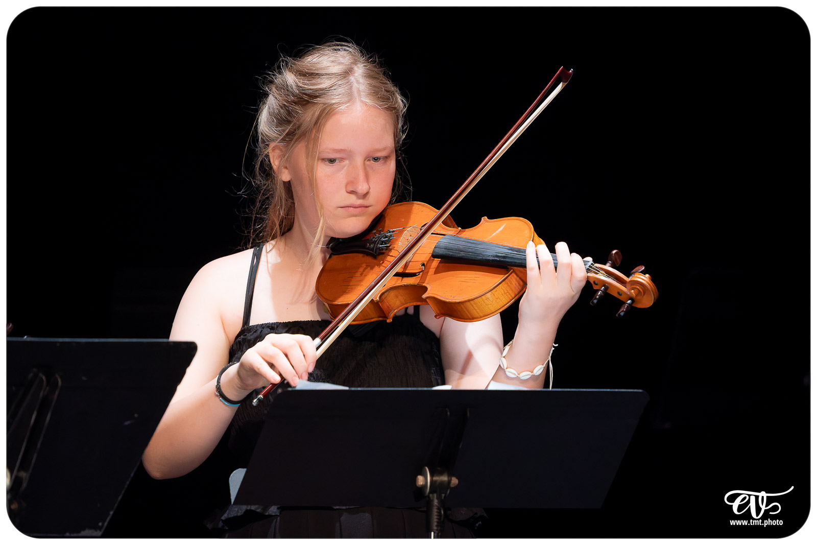 L'HUMOUR DENOTE (ELEVES EMMDH & CEDRIC GOUBERT)